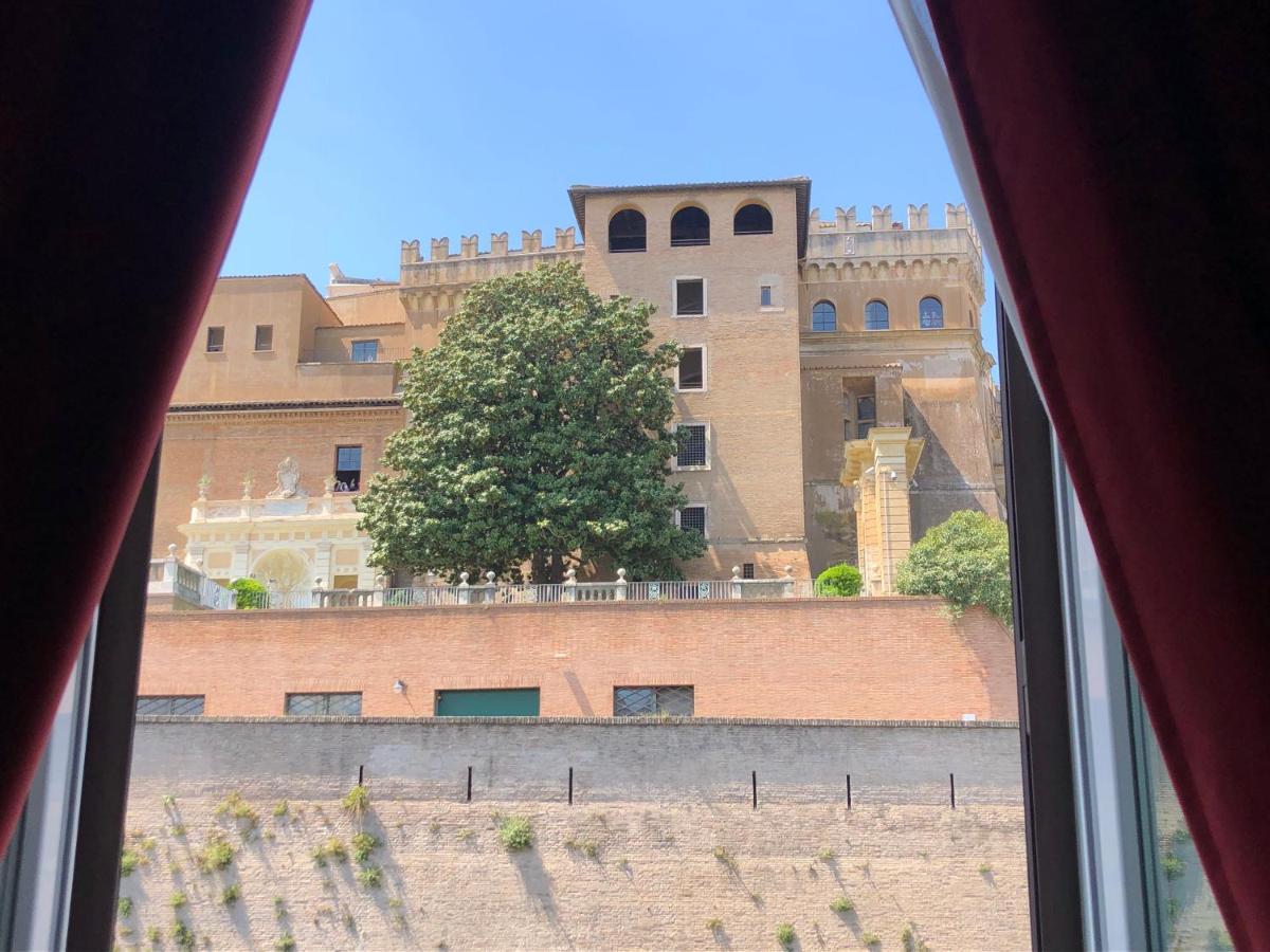 Manfredi House San Pietro Hotel Rome Exterior photo